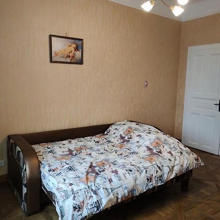 Rose Apartment Lviv Ngoại thất bức ảnh